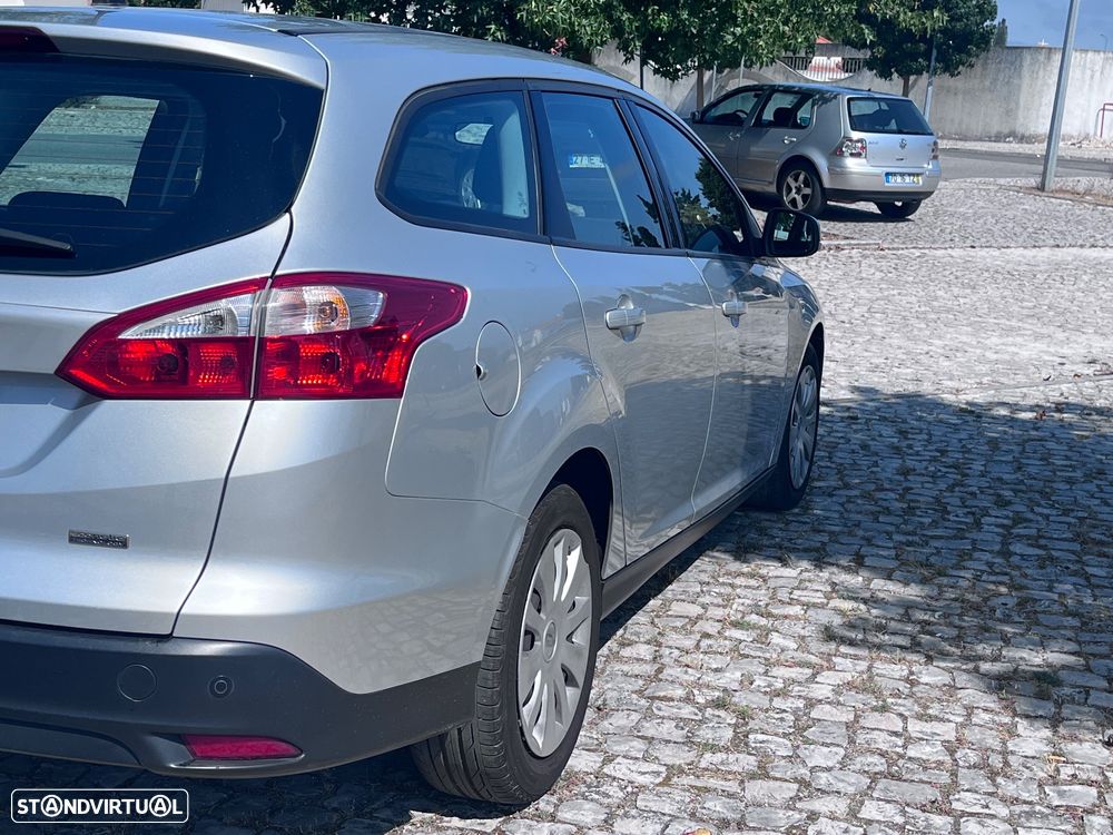 Ford Focus SW 1.6 TDCi Titanium - 8