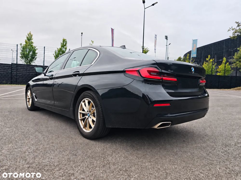 BMW Seria 5 2022 photo 4