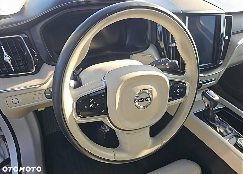 Volvo XC 60 - 11