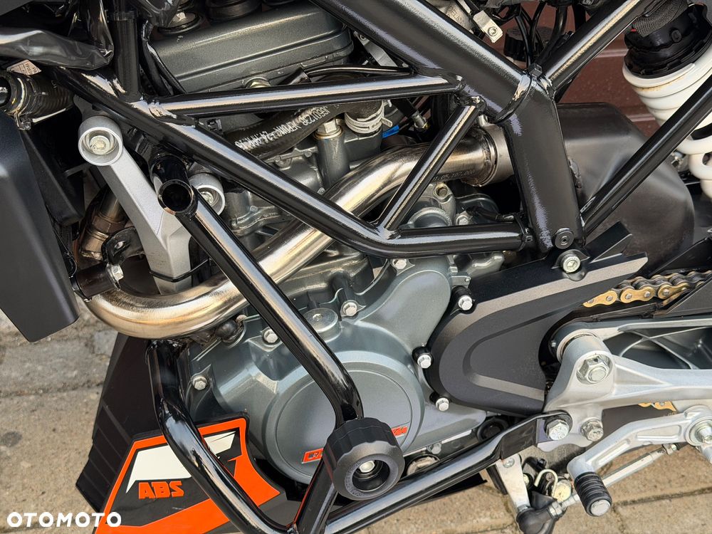 KTM Duke 125 - 19