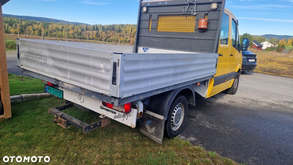 Mercedes-Benz Sprinter - 2