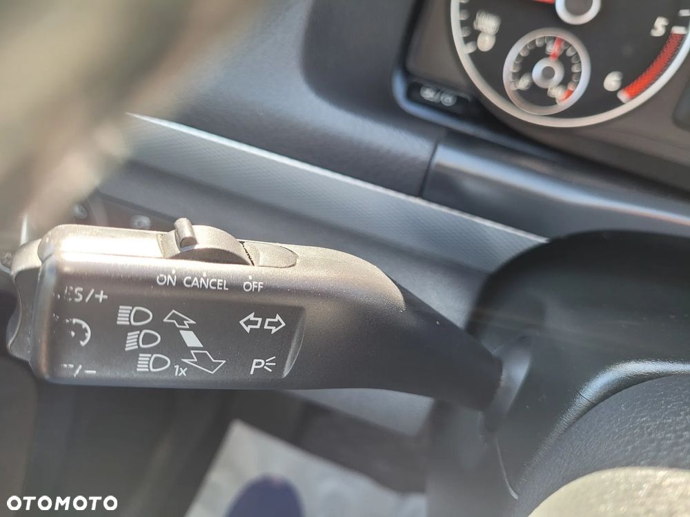 Volkswagen Touran 1.6 TDI DPF BlueMotion Technology Life - 29