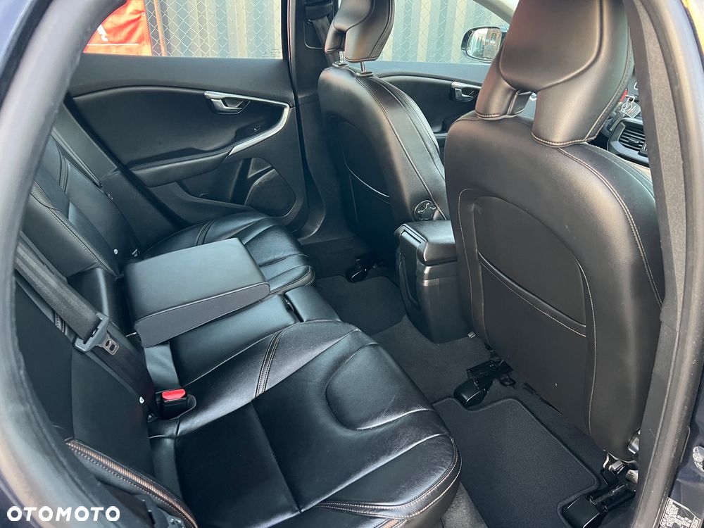 Volvo V40 Cross Country D3 Geartronic Momentum - 26