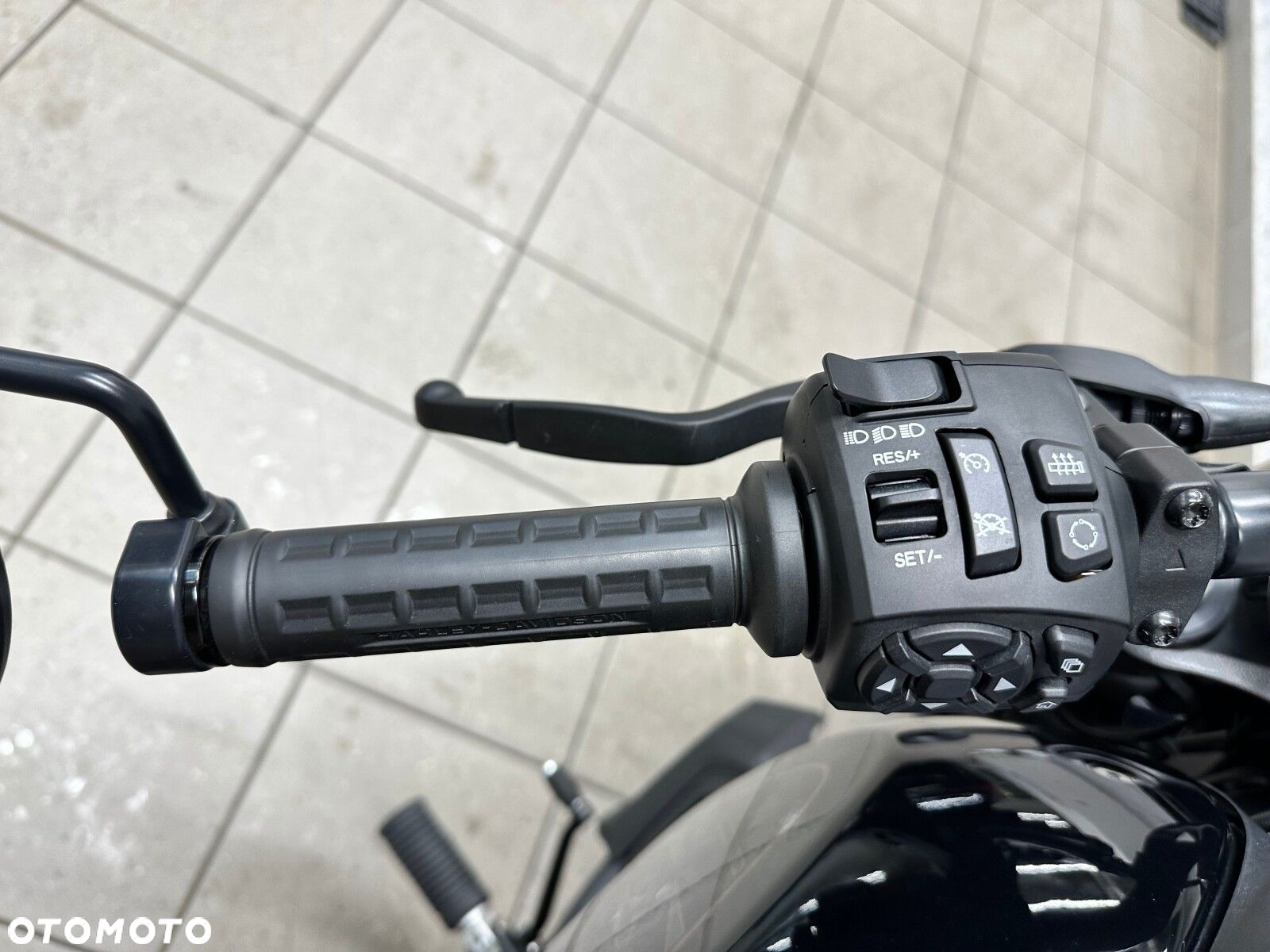 Harley-Davidson Sportster - 10