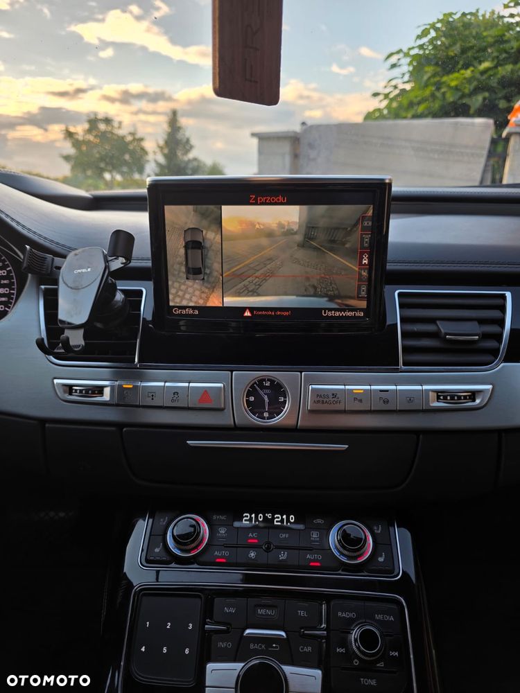 Audi A8 - 7