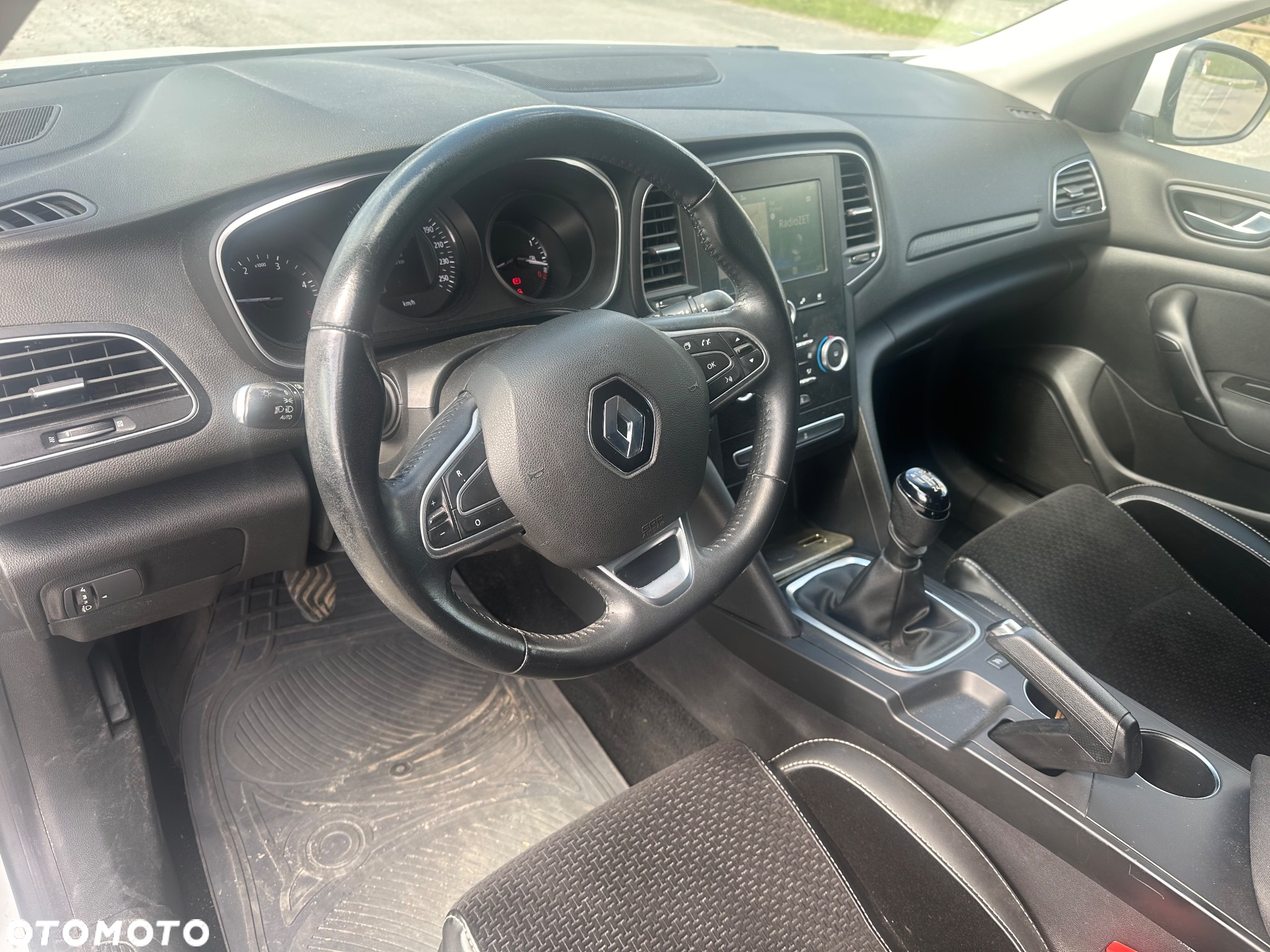 Renault Megane 1.5 dCi Energy Bose EU6 - 12