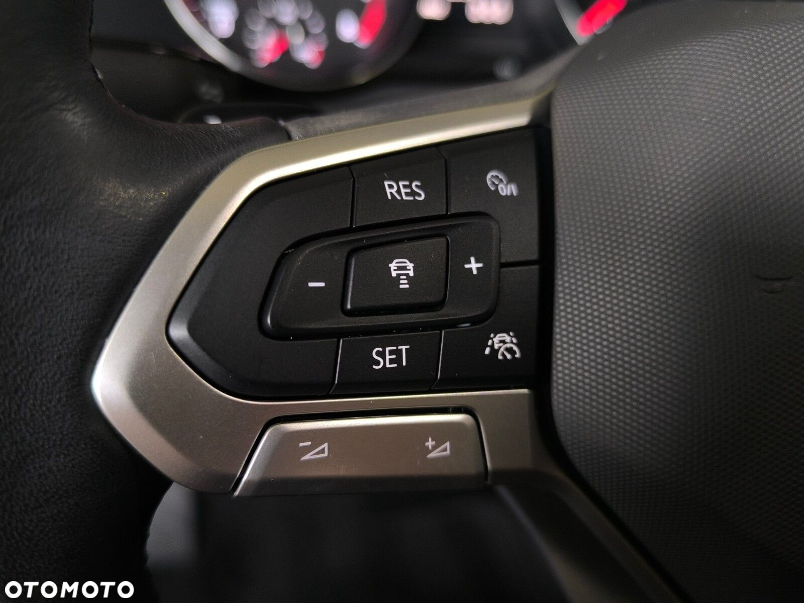 Volkswagen Passat - 14