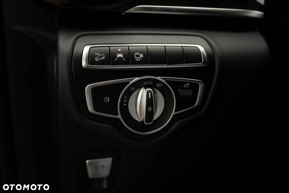 Mercedes-Benz Klasa V 300 d lang 4Matic 9G-TRONIC - 26