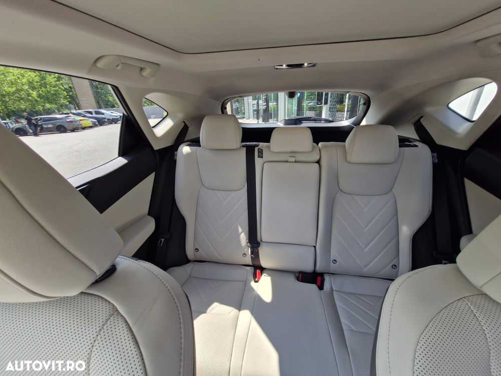 Lexus Seria NX - 10