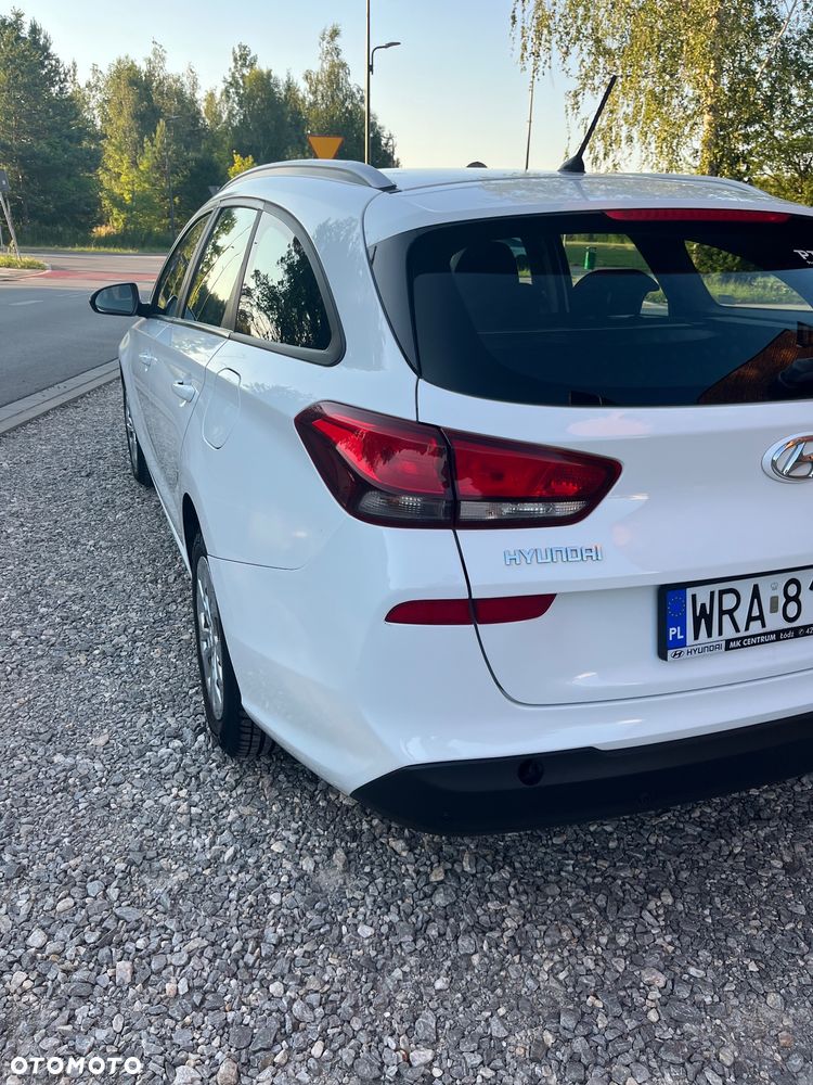 Hyundai i30 1.6 CRDi Classic + - 10