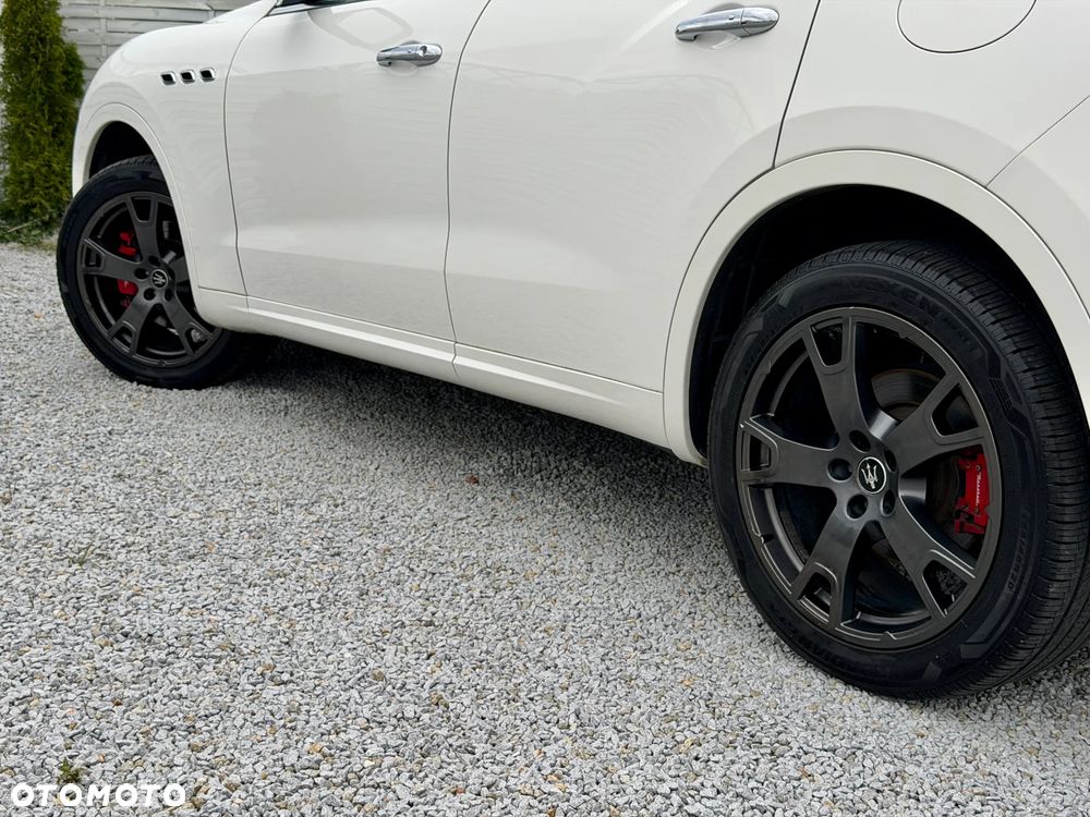 Maserati Levante S Q4 - 25