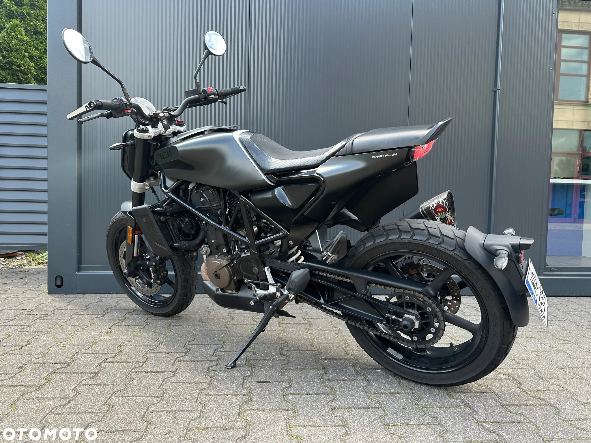 Husqvarna Svartpilen - 11
