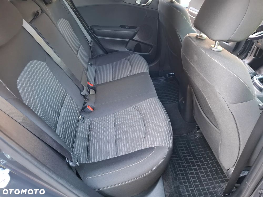 Kia Ceed 1.5 T-GDI M - 28