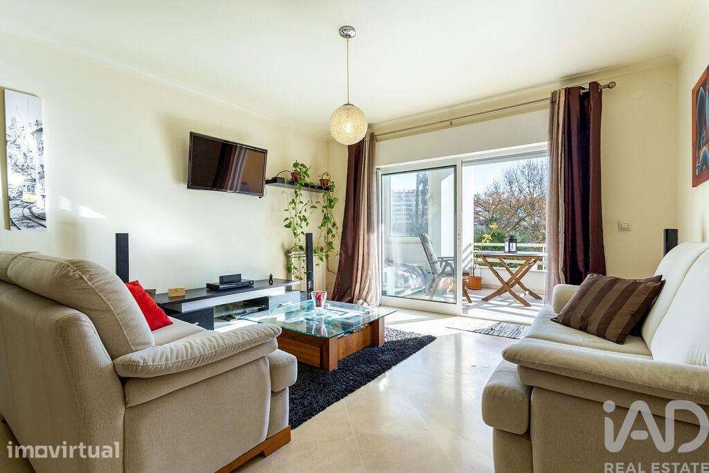 Apartamento T3 em Carcavelos e Parede de 140 m2 - Grande imagem: 2/38