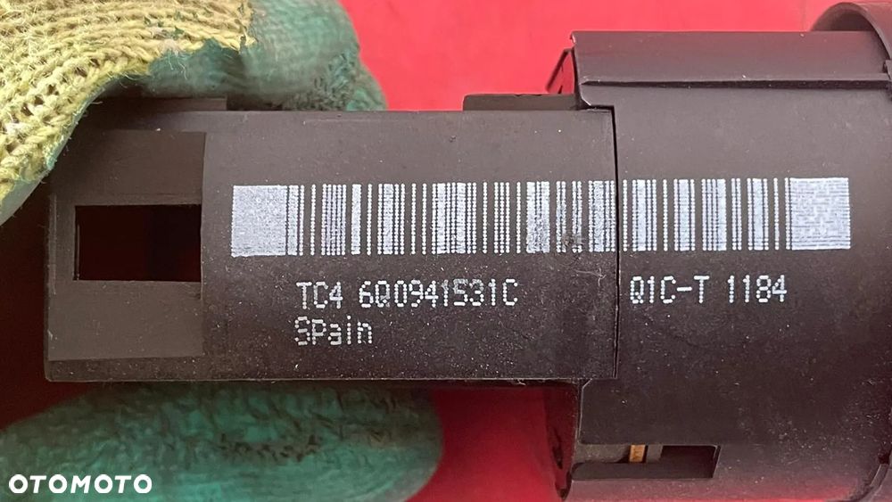 Włącznik świateł Volkswagen Polo IV 9N3 6Q0941531C - 4