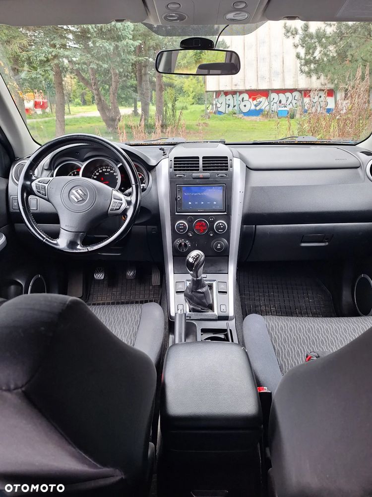 Suzuki Grand Vitara 2.4 De Luxe EU5 - 8