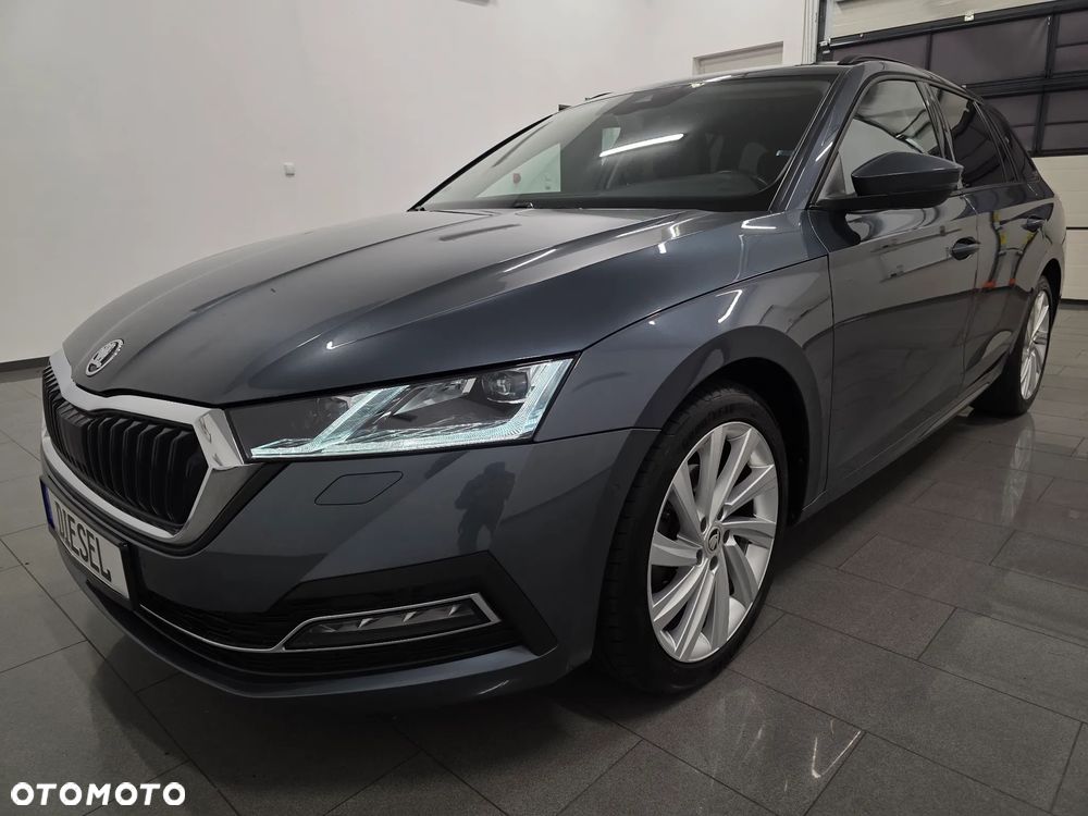 Skoda Octavia 2.0 TDI DSG Exclusive Plus - 2