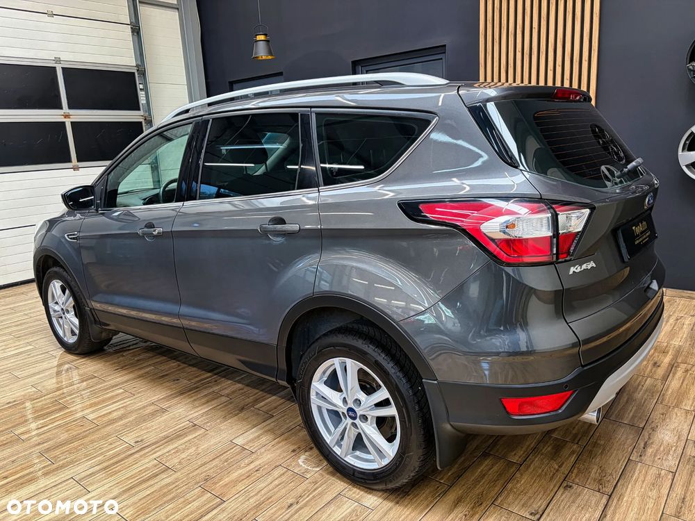 Ford Kuga - 10