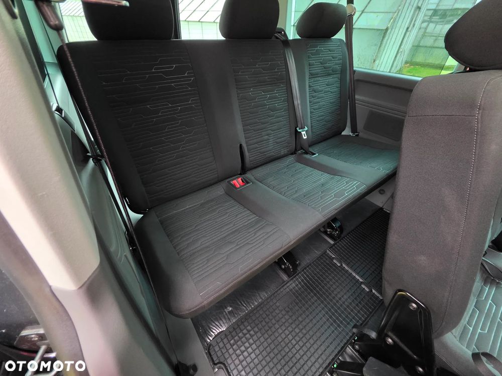 Volkswagen Caravelle 6.1 2.0 TDI L2 Comfortline DSG - 20