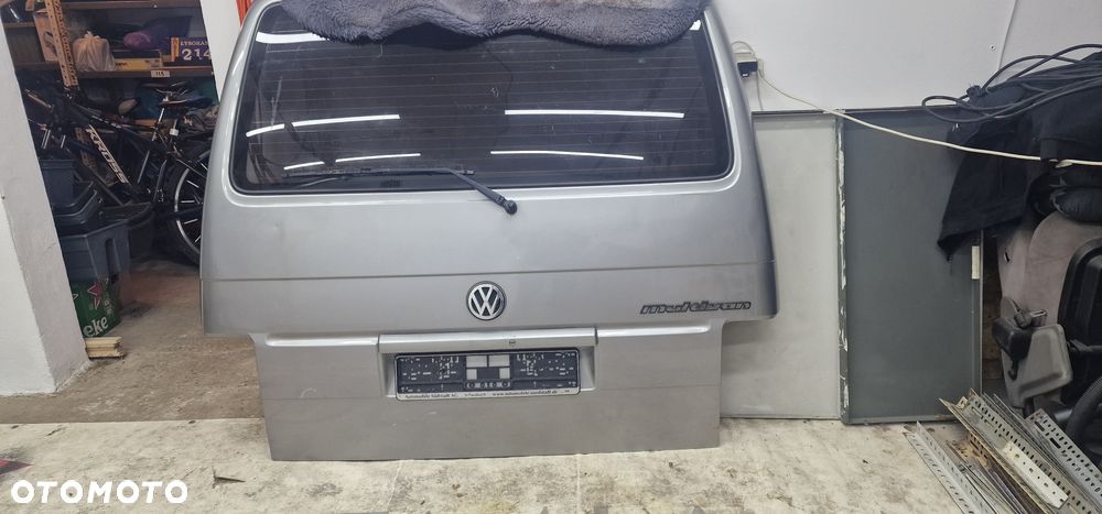 Volkswagen Multivan - 13