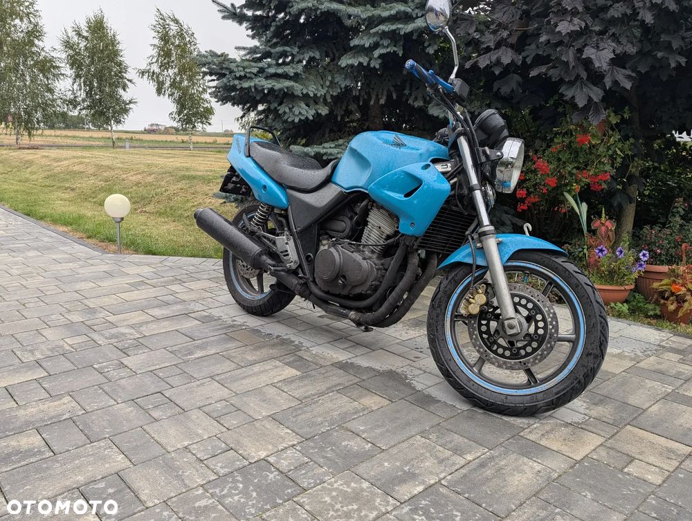 Honda CB - 2