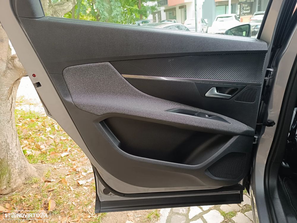 Peugeot 5008 PureTech 130 EAT8 Stop & Start Active Pack - 21