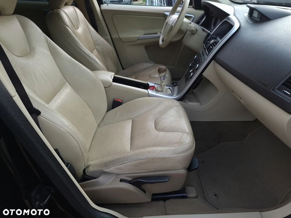 Volvo XC 60 2.4D AWD Summum - 22