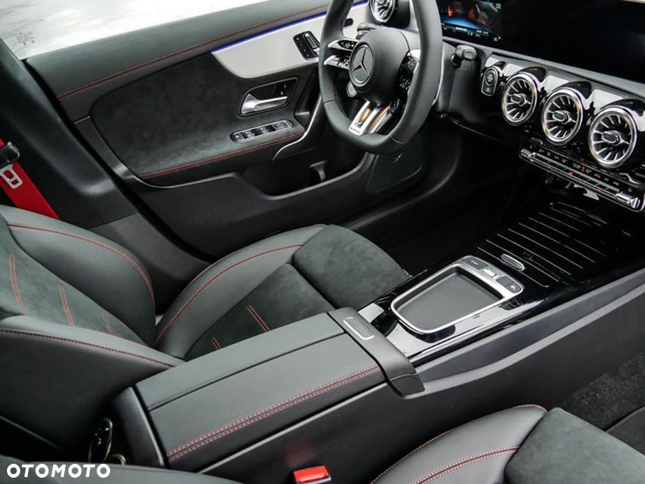 Mercedes-Benz CLA AMG 35 4-Matic 7G-DCT - 8