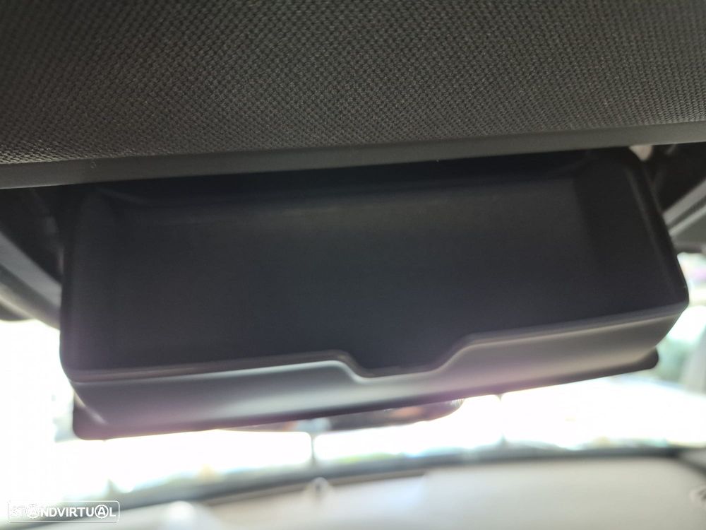 Land Rover Discovery Sport - 35