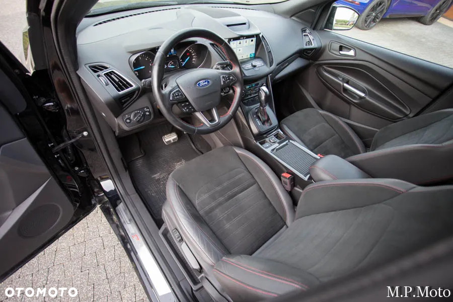 Ford Kuga 2.0 TDCi AWD ST-Line - 28