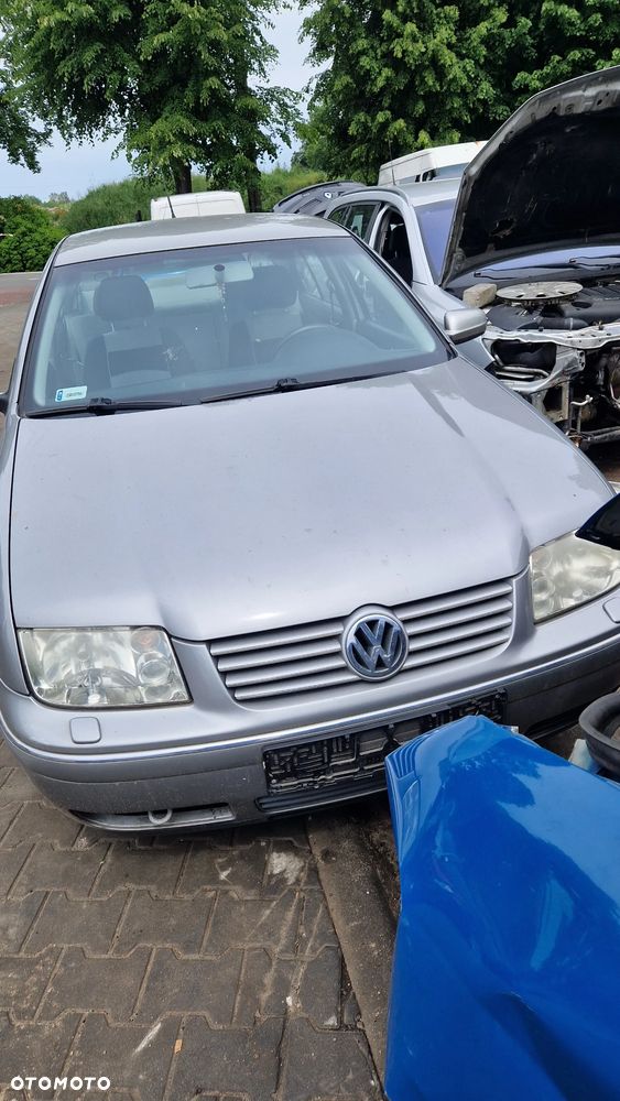 VW BORA 1,6 FSI NA CZĘŚCI - 1