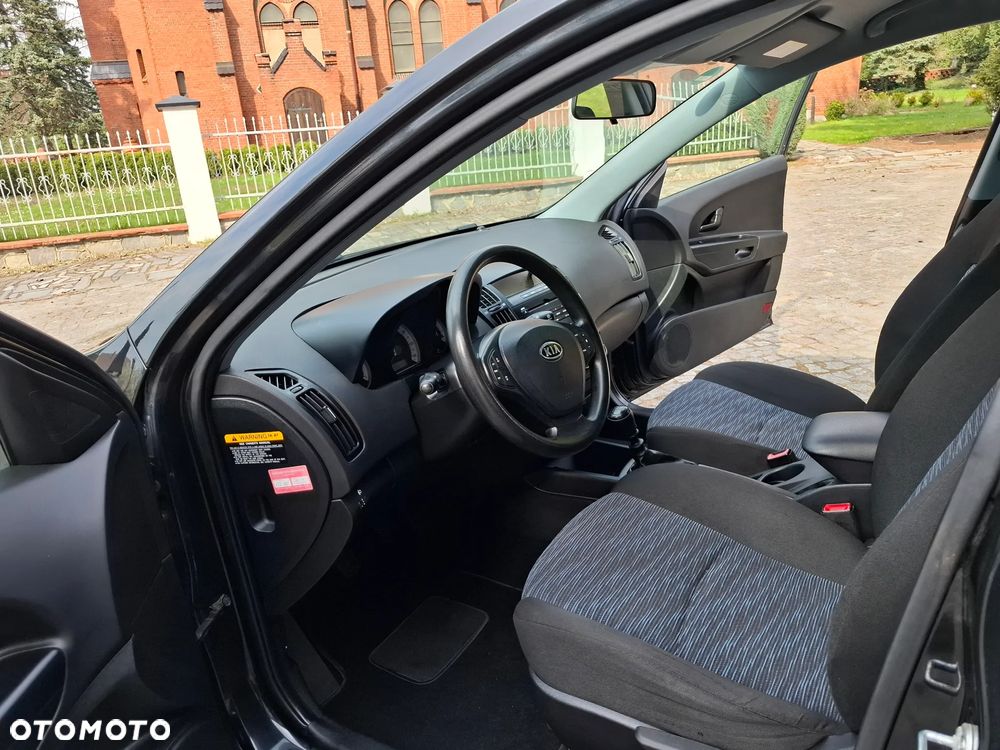 Kia Ceed 1.4 CVVT LX - 14