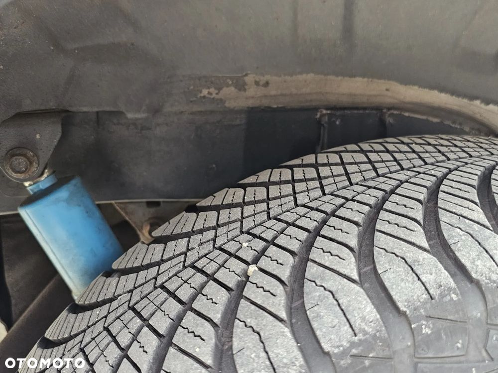 Jeep Grand Cherokee - 18