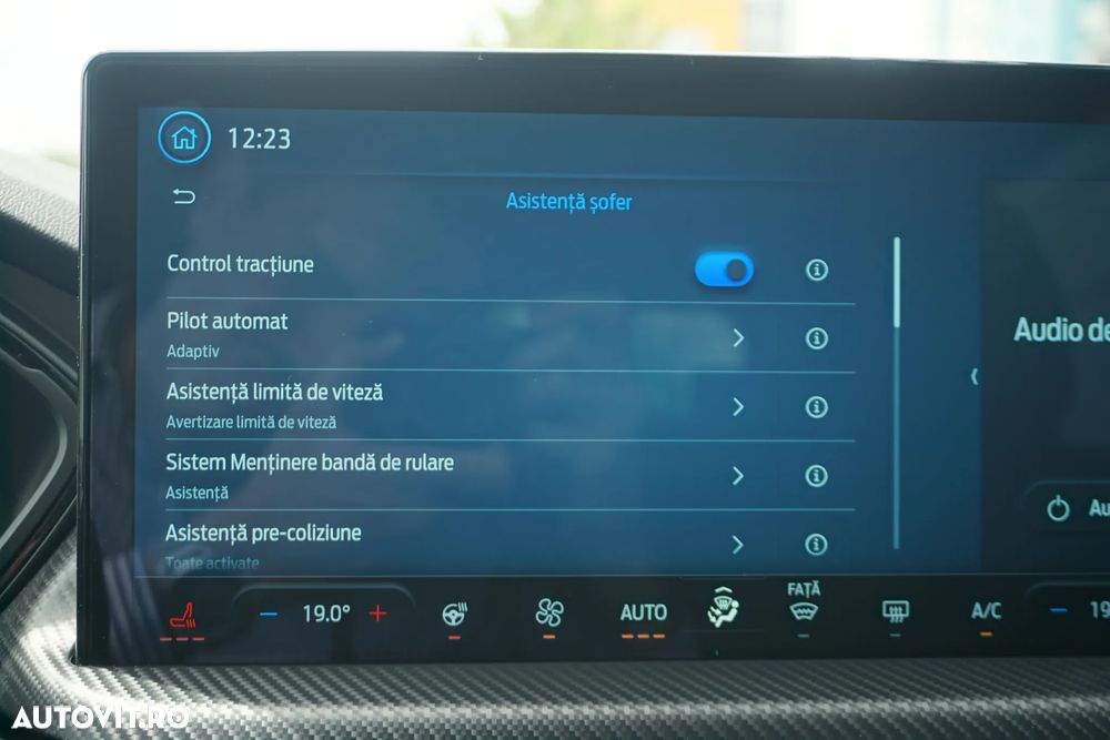 Ford Kuga 2.5 Duratec FWD PHEV ST-Line X - 13