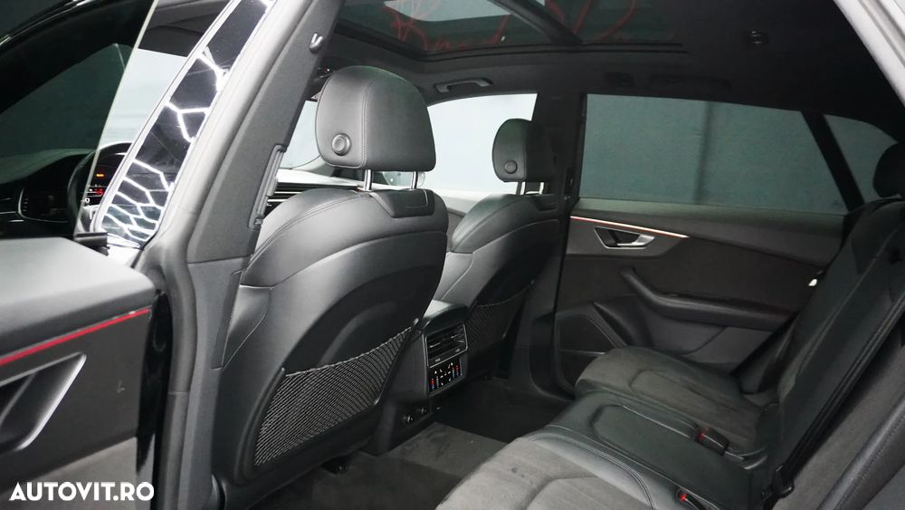 Audi RS Q8 RSQ8 4.0 TFSI quattro MHEV Tiptronic - 11