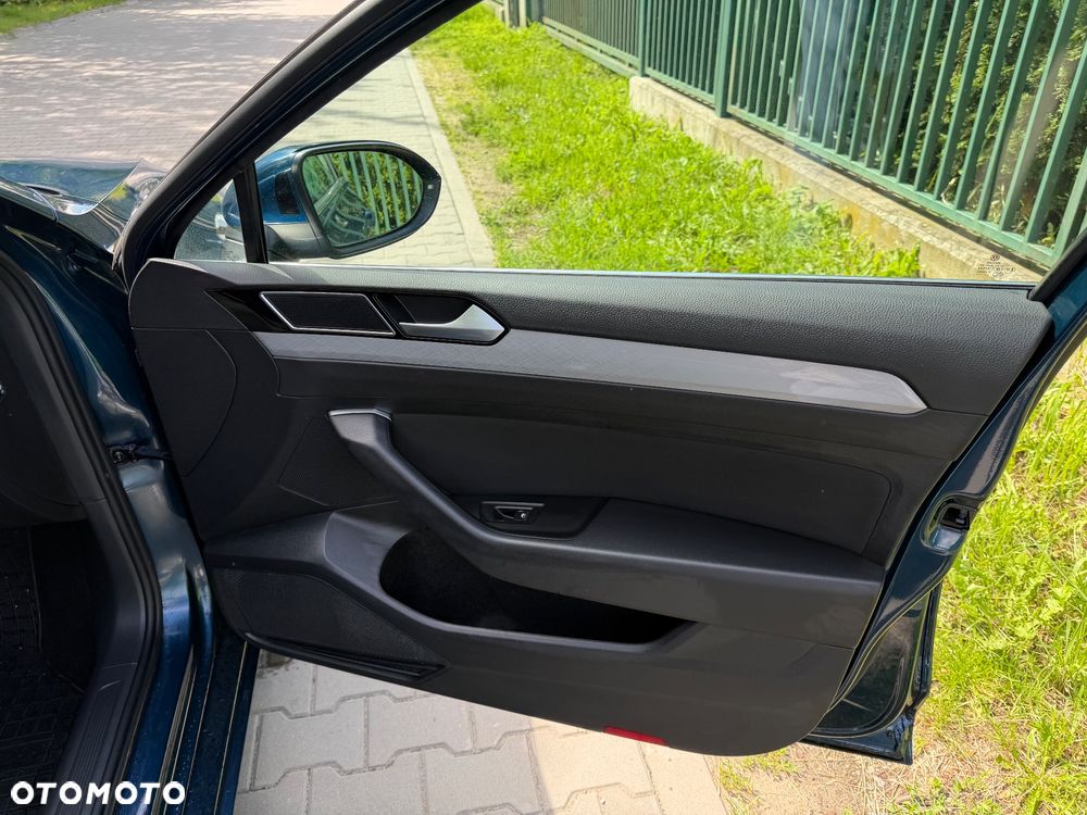 Volkswagen Passat 2.0 TDI EVO Business DSG - 33