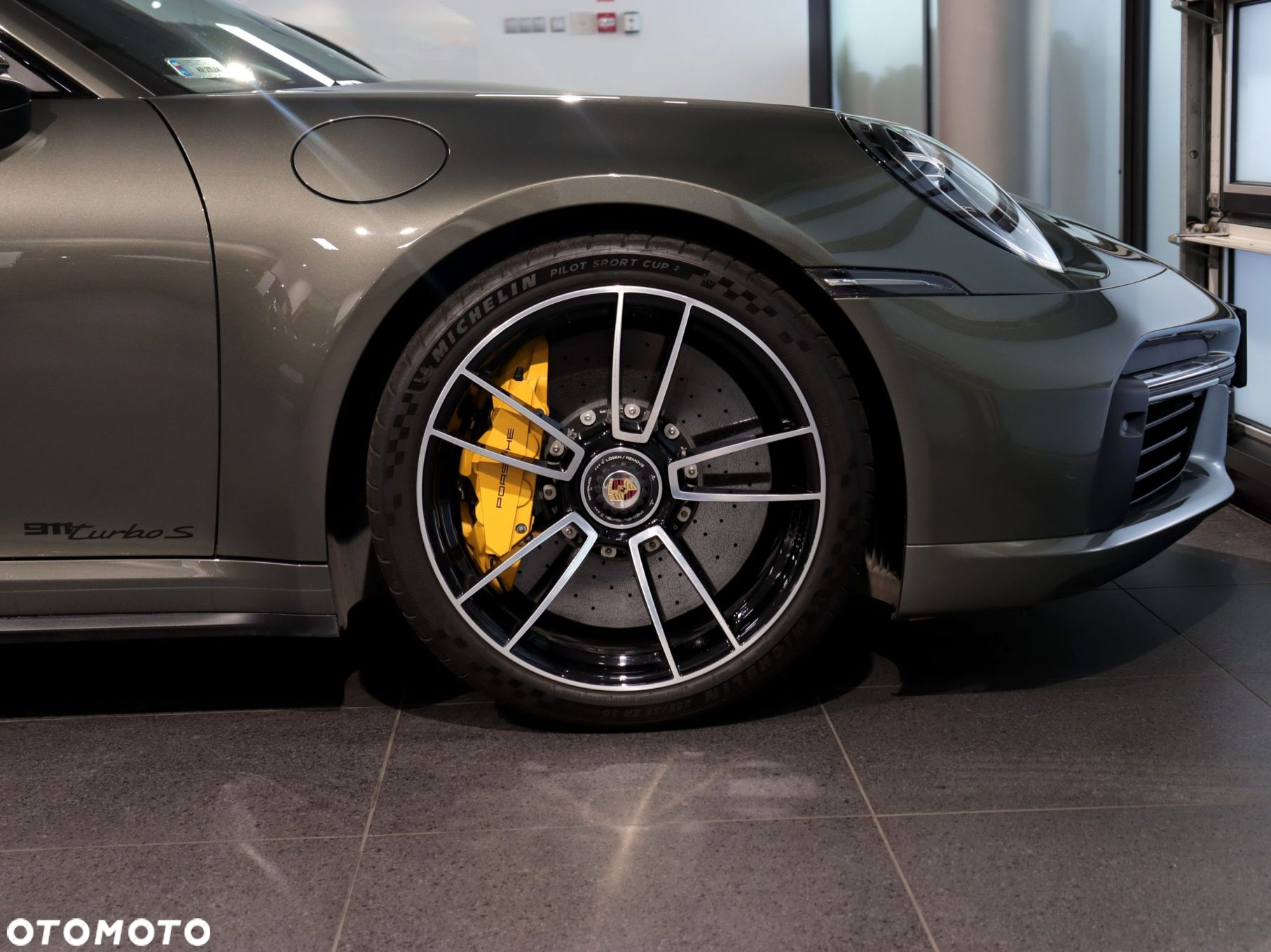 Porsche 911 Turbo S - 14