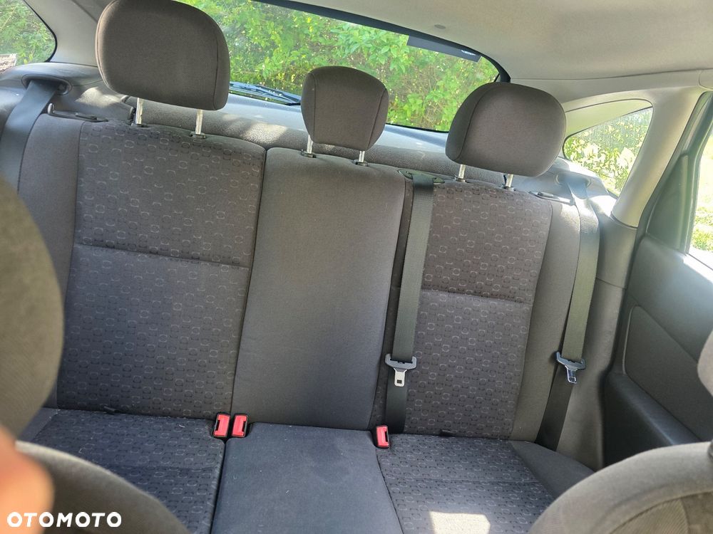 Ford Focus 1.6 Comfort X / 100 - 10