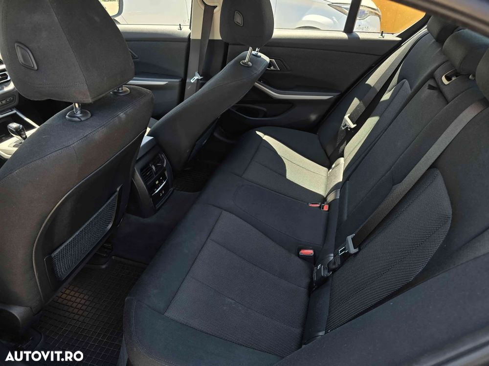 BMW Seria 3 - 10
