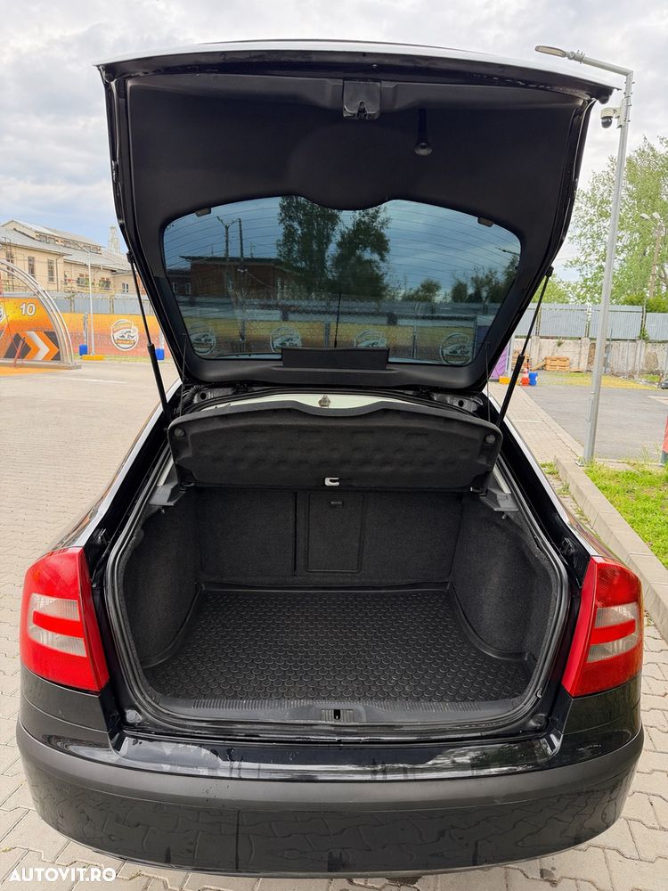 Skoda Octavia 1.6 - 6