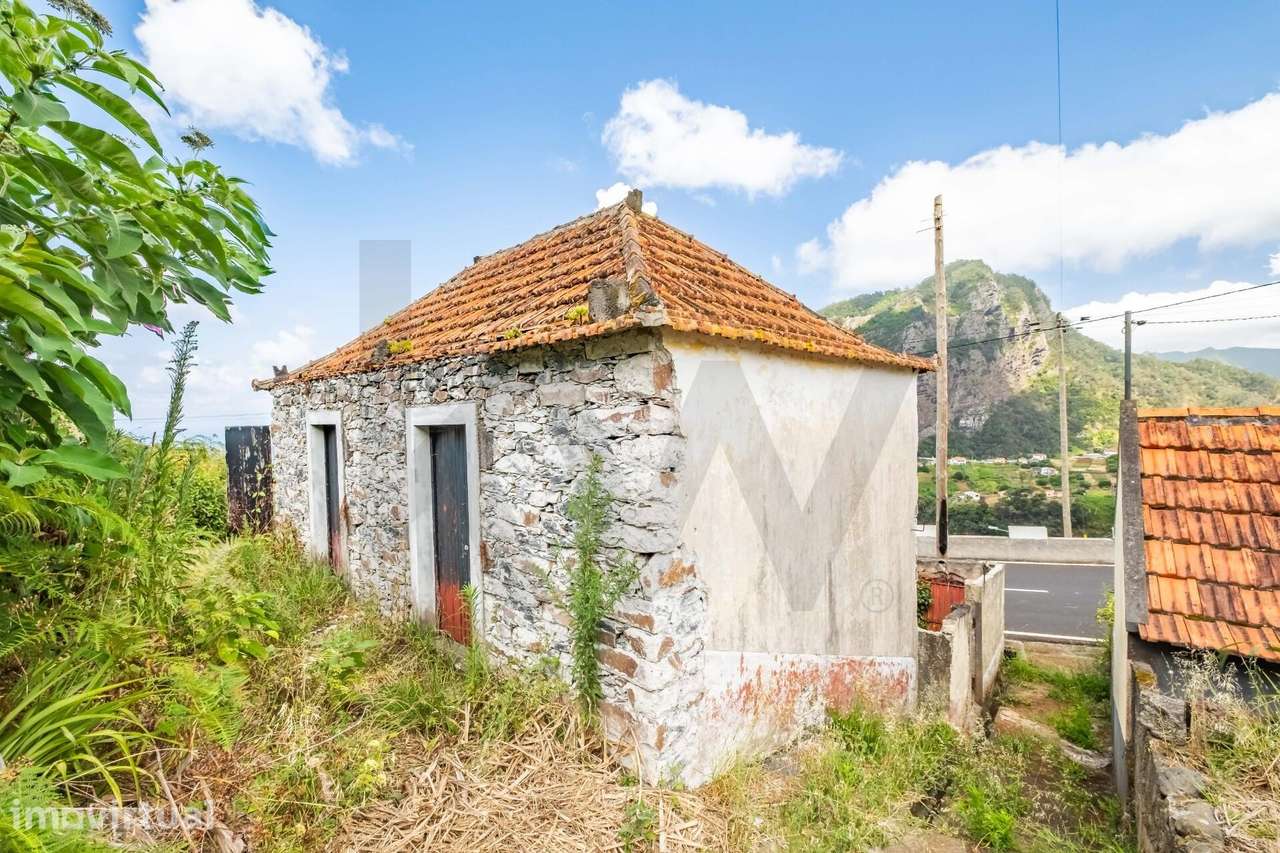 Casa tradicional em Pedra com Amplo Terreno - Faial - Grande imagem: 5/38