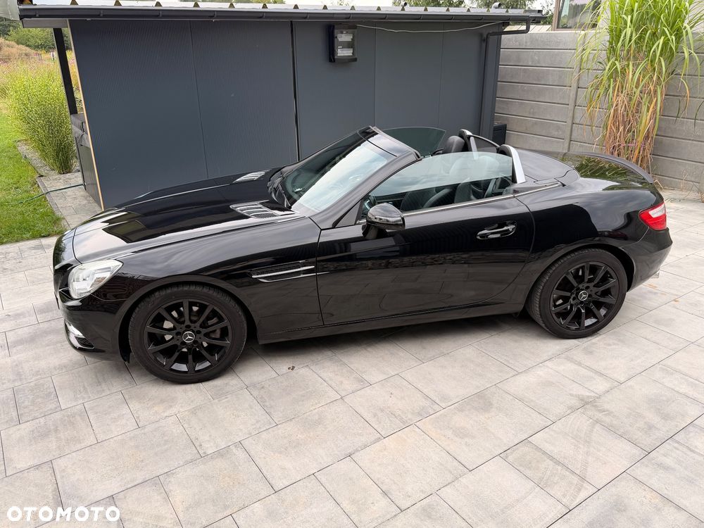 Mercedes-Benz SLK 200 CGI - 5