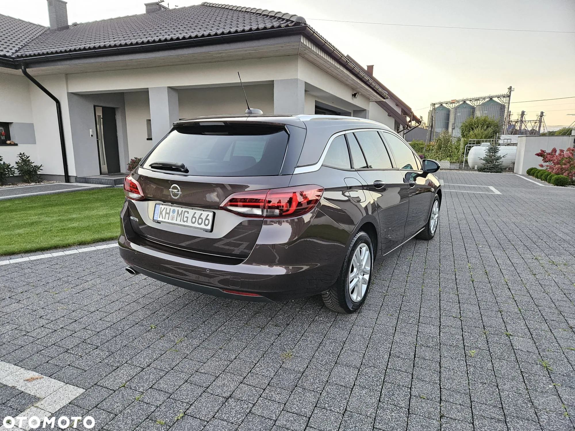 Opel Astra 1.6 BiTrb D (CDTI) Start/Stop Sports Tourer Business - 11