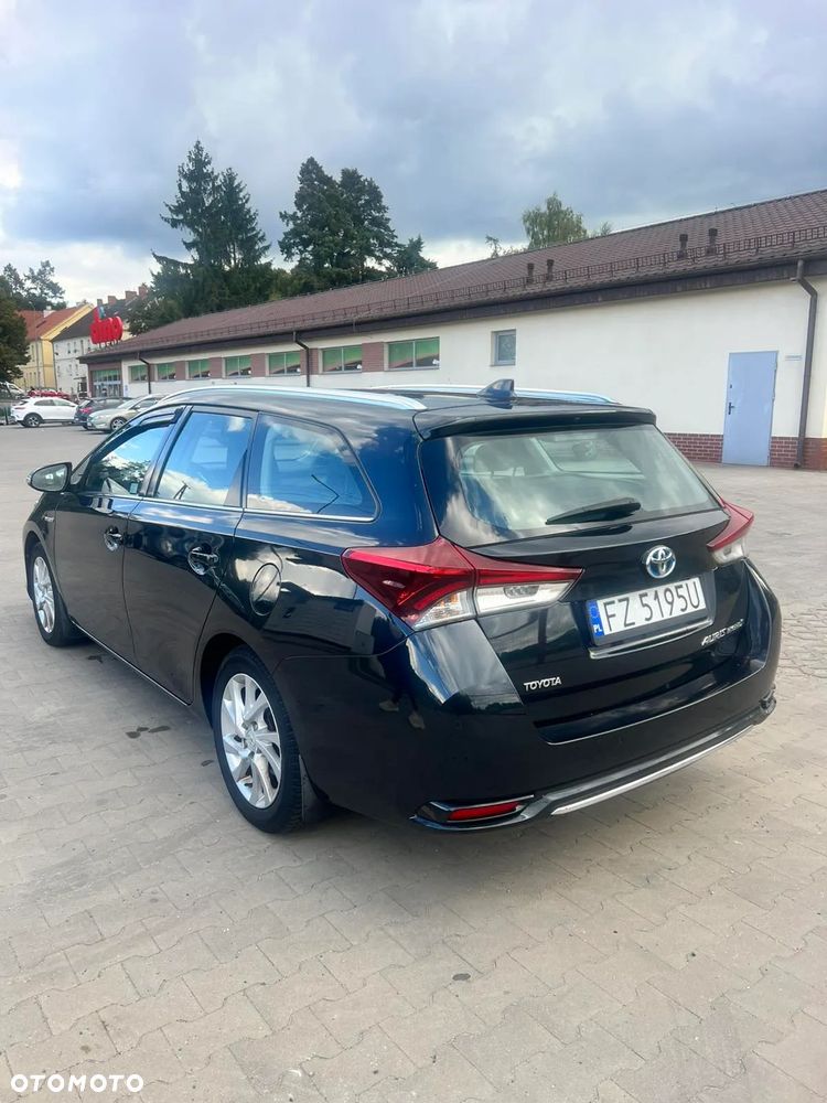 Toyota Auris 1.8 HSD Luna - 10