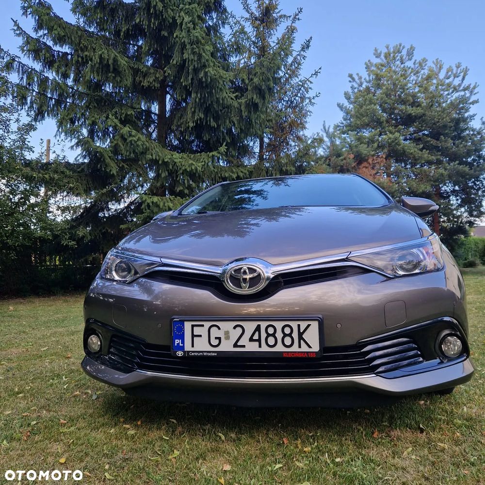 Toyota Auris 1.6 Premium - 5