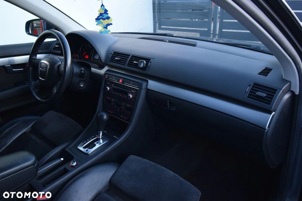 Audi A4 Avant - 22