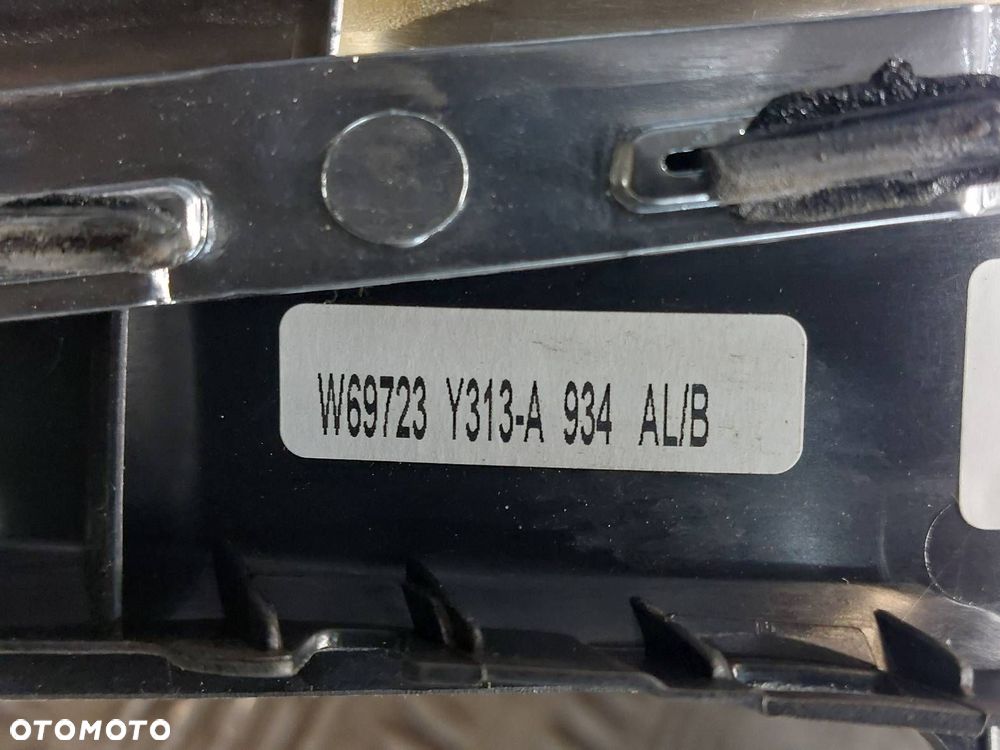 PANEL NAWIEWU + PANEL RADIA WODOSPAD VOLVO XC60 I - 4