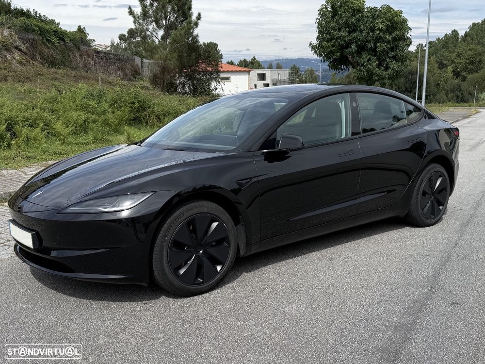 Tesla Model 3 2024 photo 2