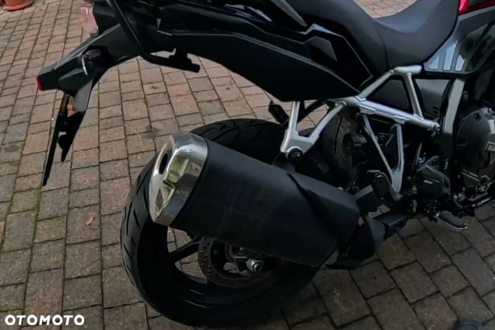 Suzuki V-STROM - 19