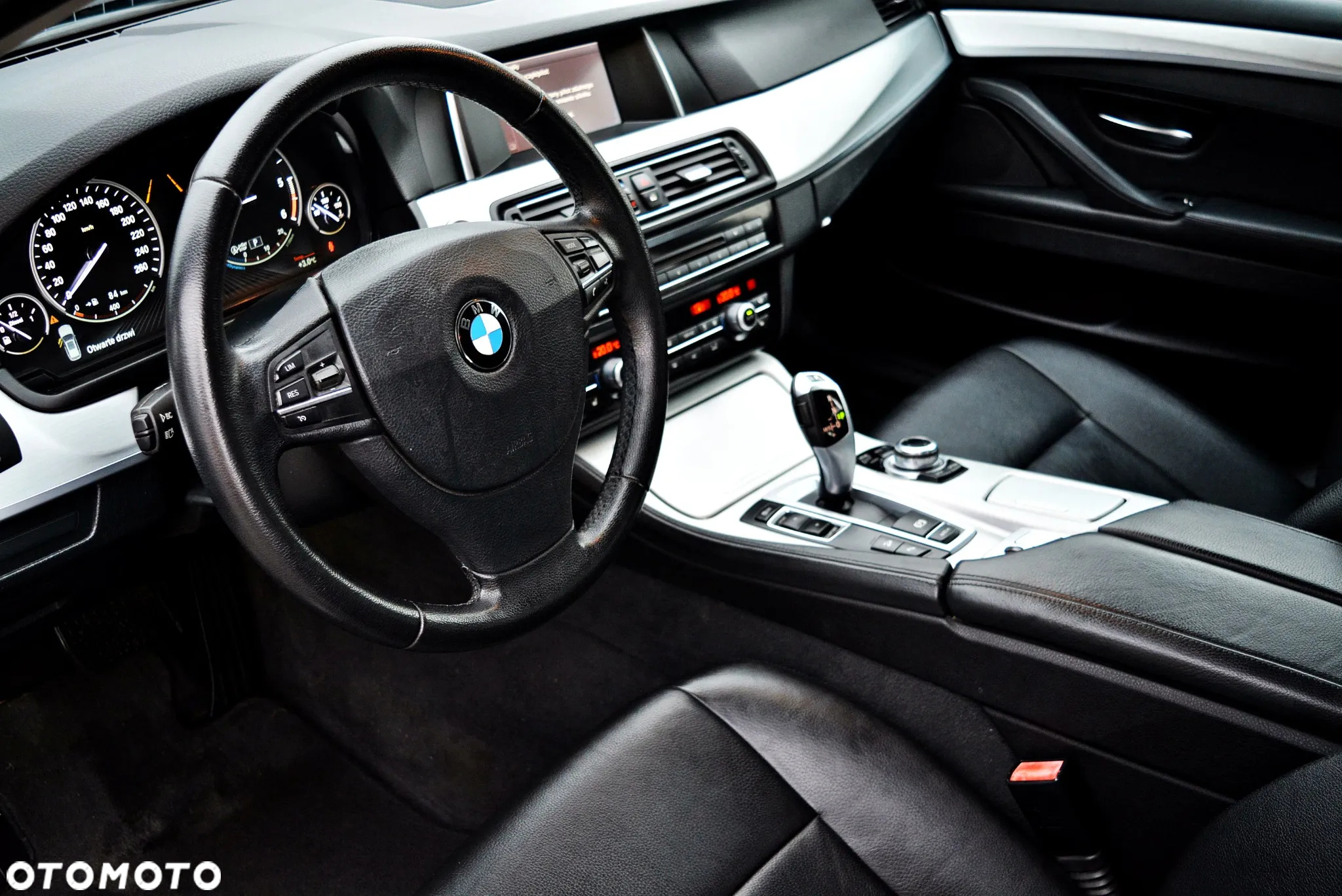 BMW Seria 5 525d xDrive Touring - 18